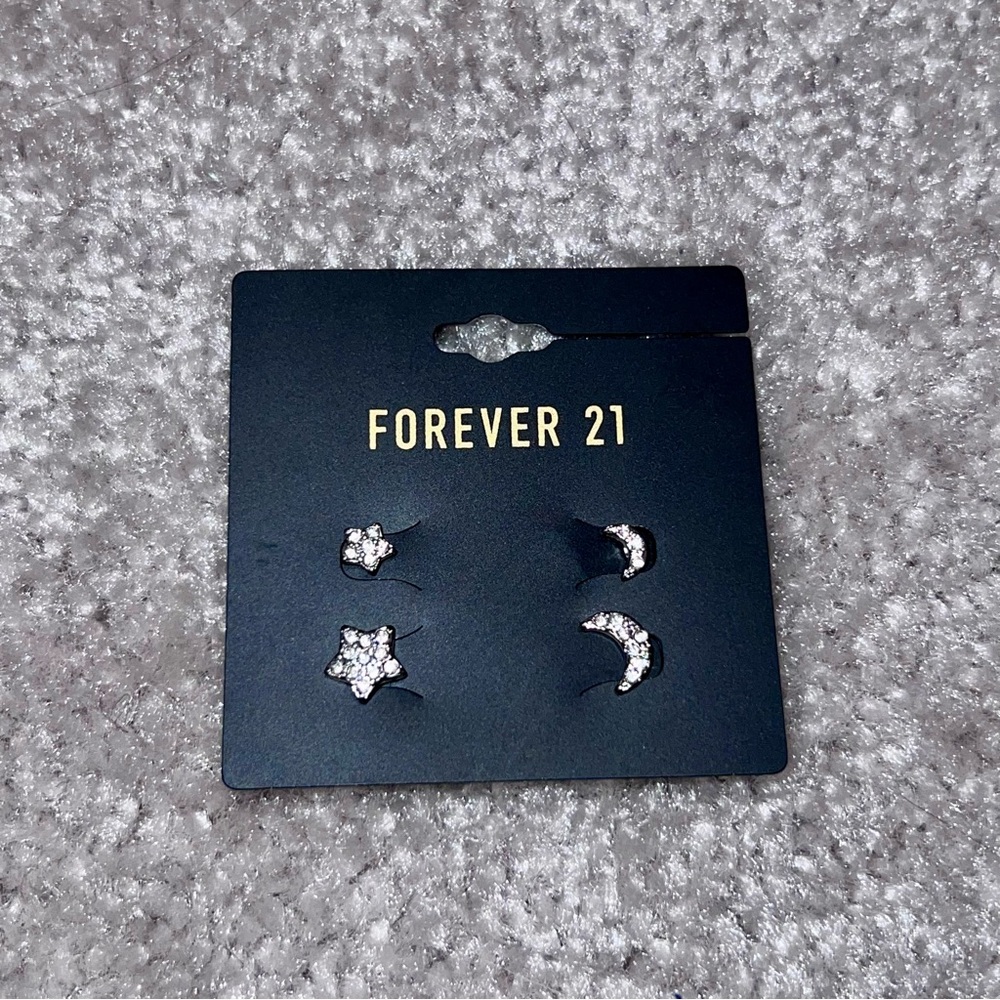 NEW Forever21 Moon & Star Earrings